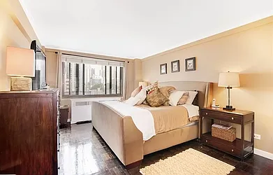 Rented by Nest Seekers International