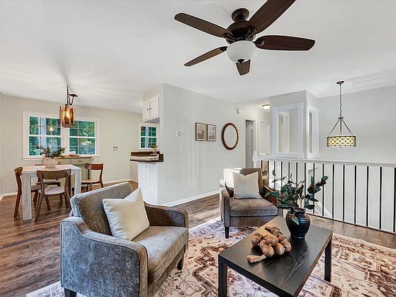 5th image of 7645 Summerglen Dr