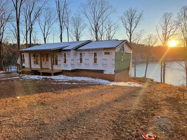 1689 Peninsula Ln, Bullock, NC 27507