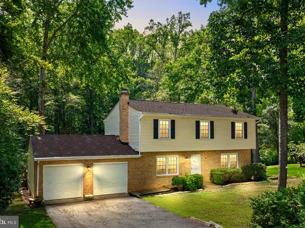 6024 Battlefield Green Dr, Fredericksburg, VA 22407