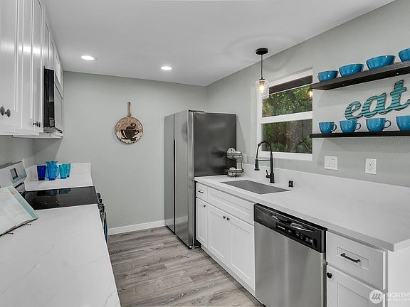 2nd image of 235 Dennis Street SW