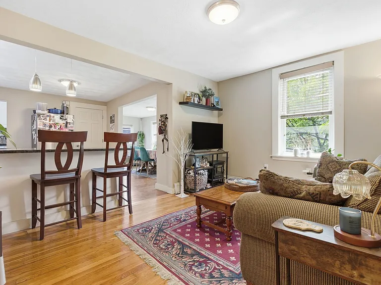 114 Cross St #II-II-2 — Photo 2