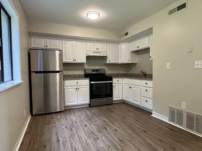 533 Saint Marys Dr — Photo 3