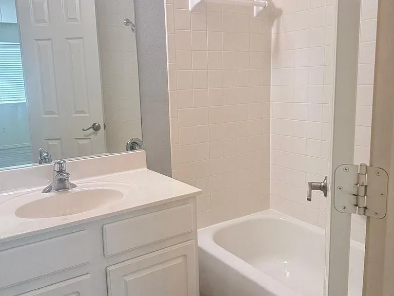 1900 Scofield Ridge Pkwy #2103 — Photo 16