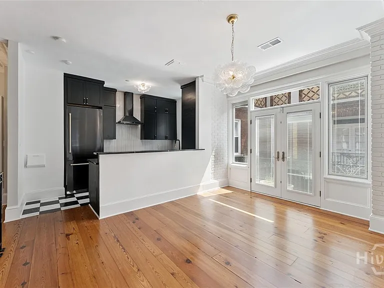 24 E Liberty St #73&83 — Photo 9
