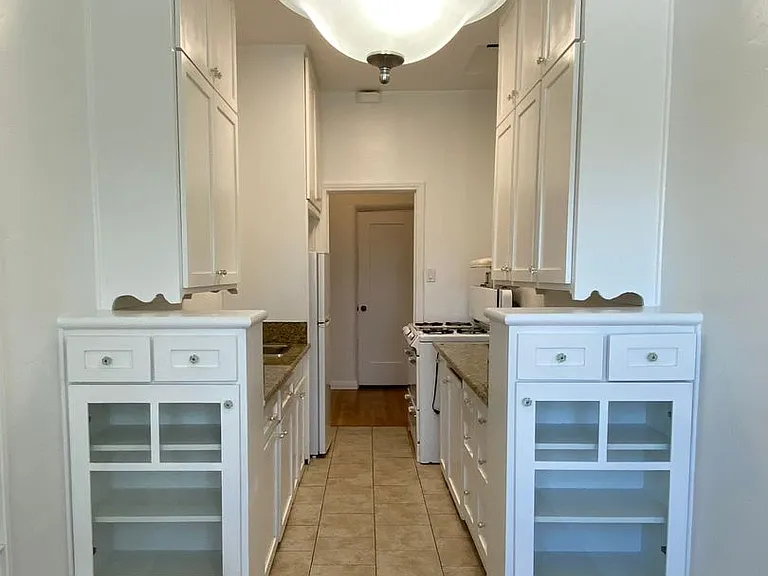369 N Spaulding Ave — Photo 7