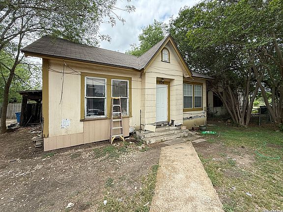 2nd image of 836 Avondale