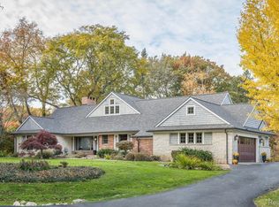 1898 W Tahquamenon Ct, Bloomfield Hills, MI