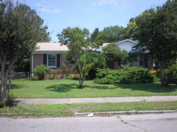 1108 Holladay St, Portsmouth, VA 23704