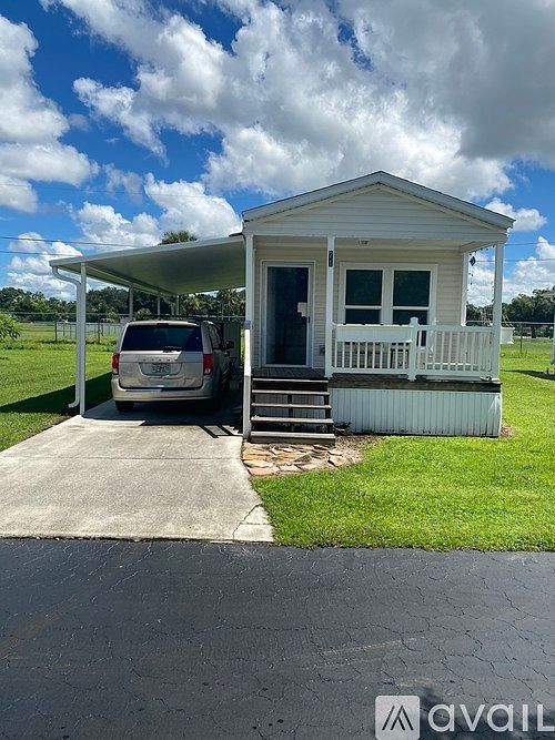 1st image of 541 New York Dr