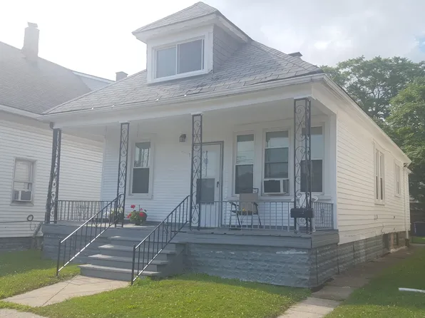 2609 Botsford St, Hamtramck, MI 48212