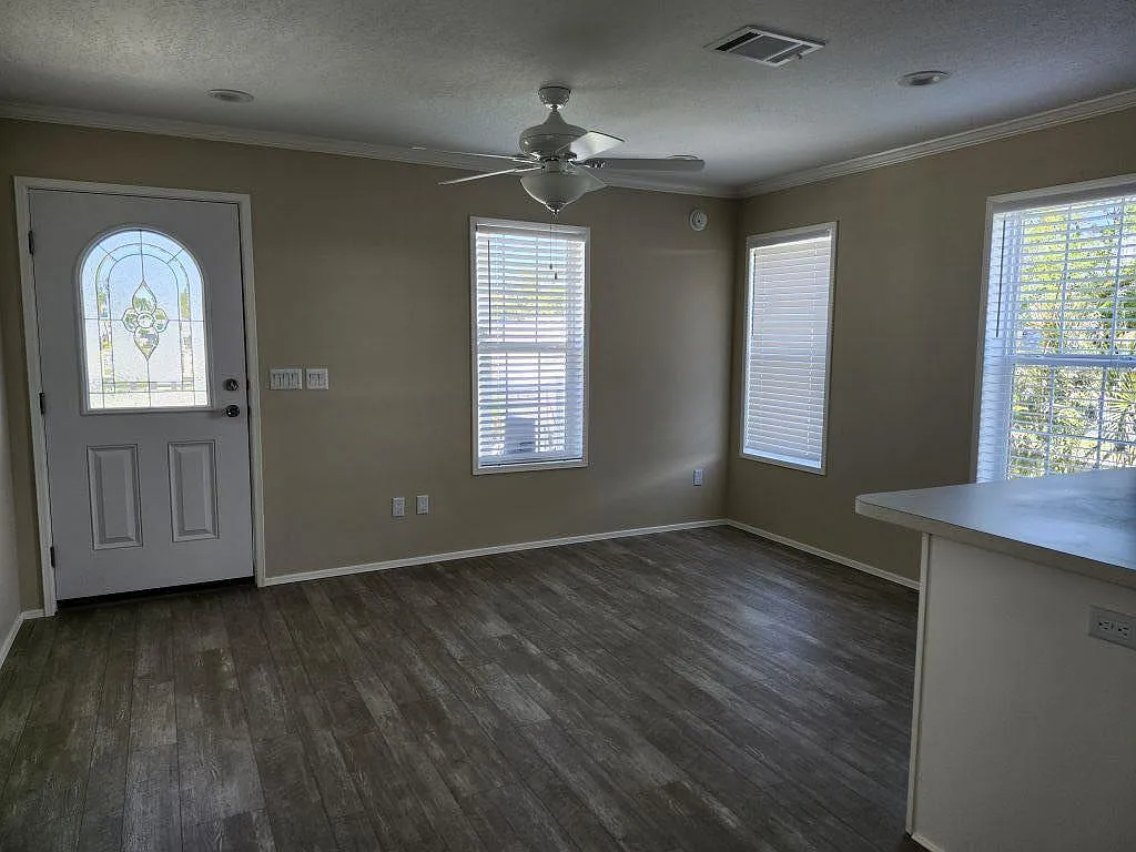 2 bed, 2.0 bath, 902 sqft, $1,199 — Photo 4