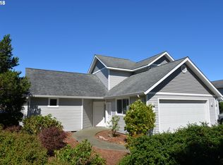 3215 Rhododendron Dr, Florence, OR 97439