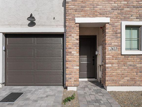 3rd image of 2822 W White Feather Lane