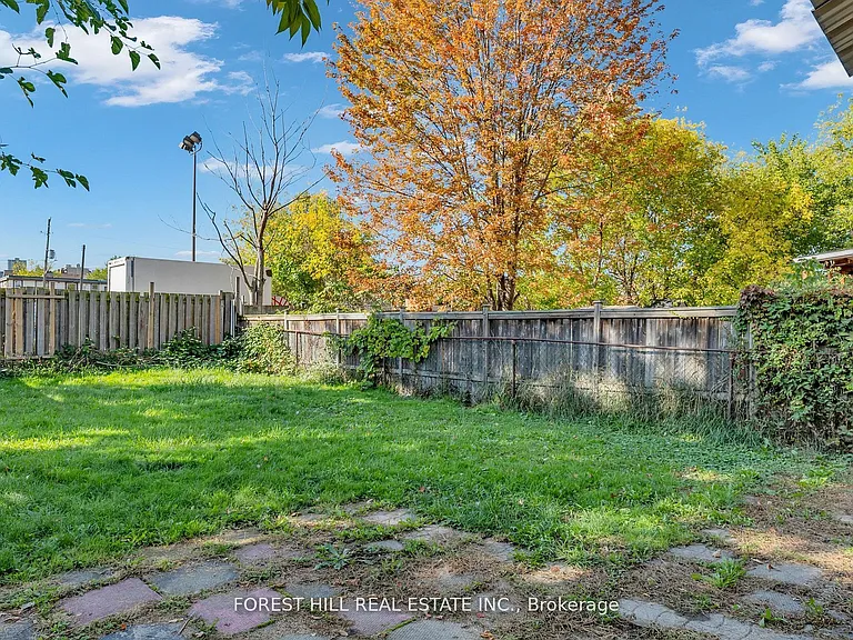 22 Harvey St — Photo 44