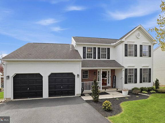 5th image of 3 Sharon Ln
