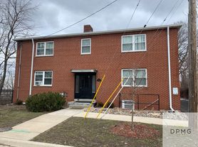 124 W South St