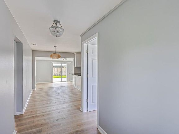 3rd image of 3574 Dunes Rd