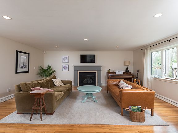 5th image of 138 Linden Dr