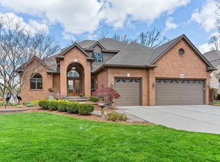 1514 Forest Bay Ct, Wixom, MI