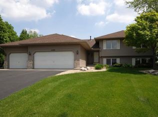4490 Deerwood Ln N, Plymouth, MN 55442
