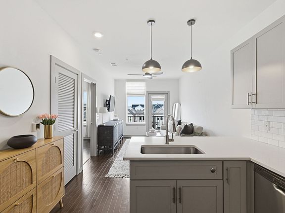 5th image of 1638 54th Ave N #316