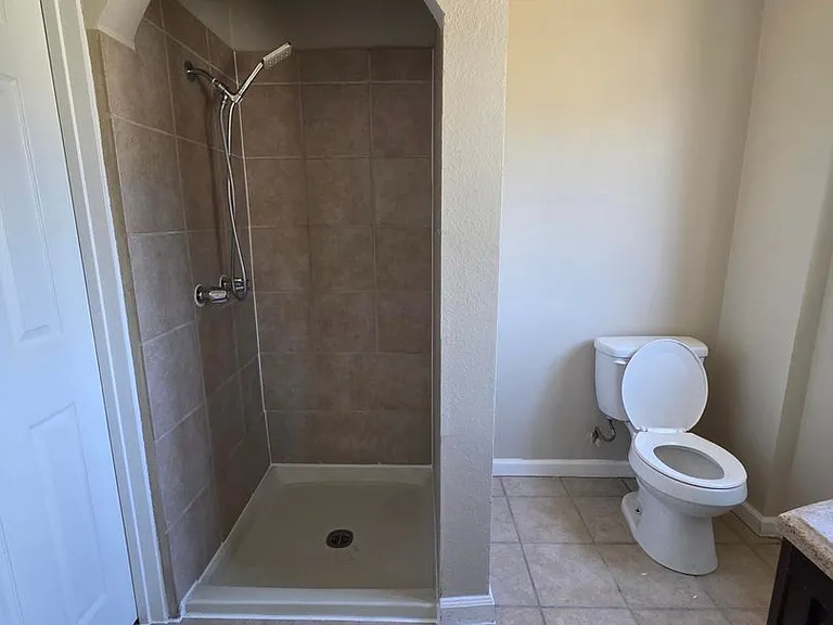 2641 N Arrowhead Ave — Photo 17