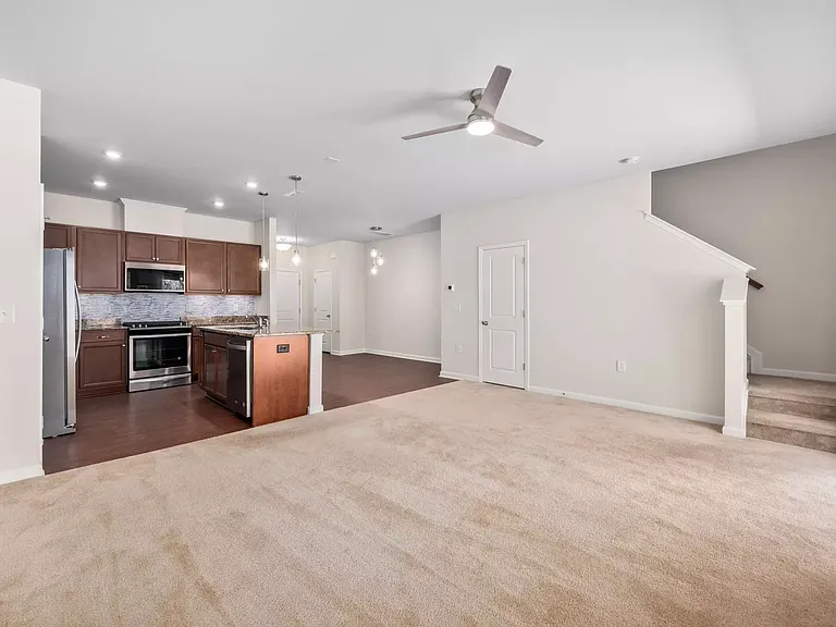 1020 Sycaten St — Photo 11