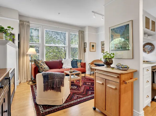 980 W 16th Ave, Vancouver, BC V5Z 1T2