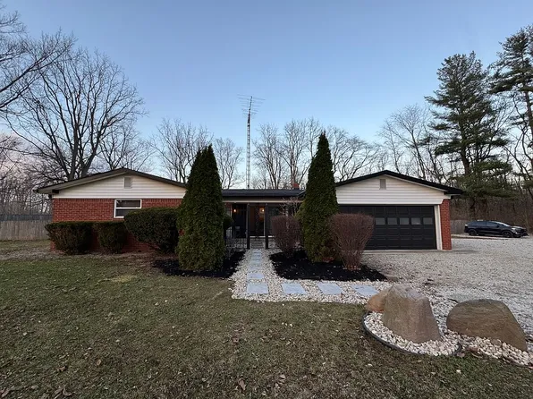 6800 E Lewis Dr, Albany, IN 47320