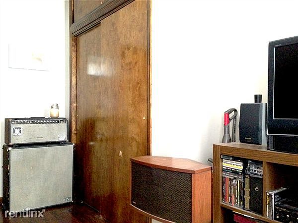 1st image of 301 Eckford St