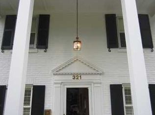 321 S Sherrin Ave, Norbourne Estates, KY 40207