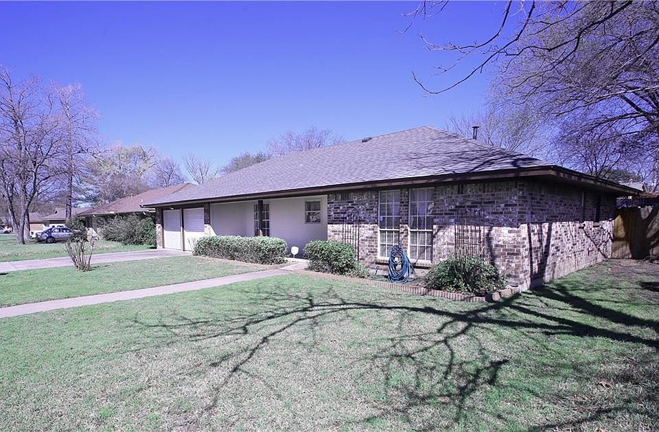 1st image of 715 Del Mar Ln