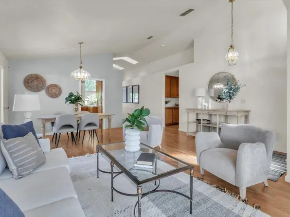 5923 Palm Springs Ct, Elk Grove, CA 95758