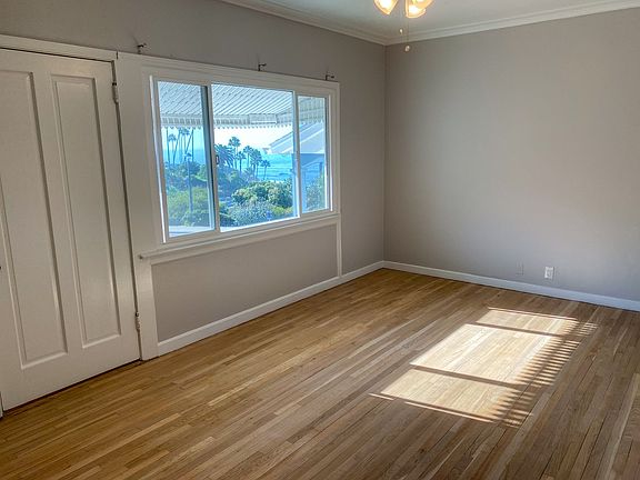 4th image of 564 Cliff Dr APT 2