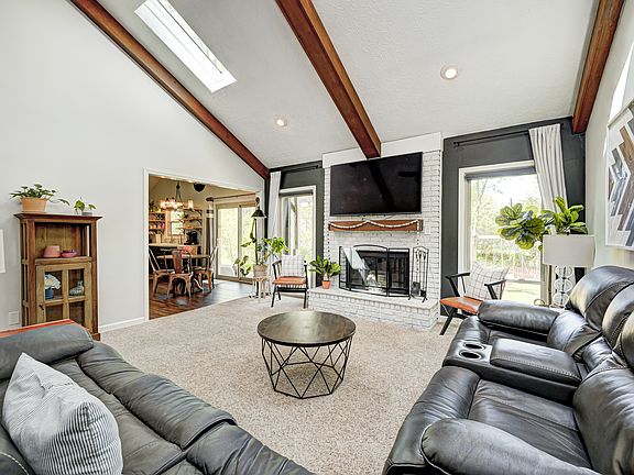 2nd image of 8426 Christiana Ln