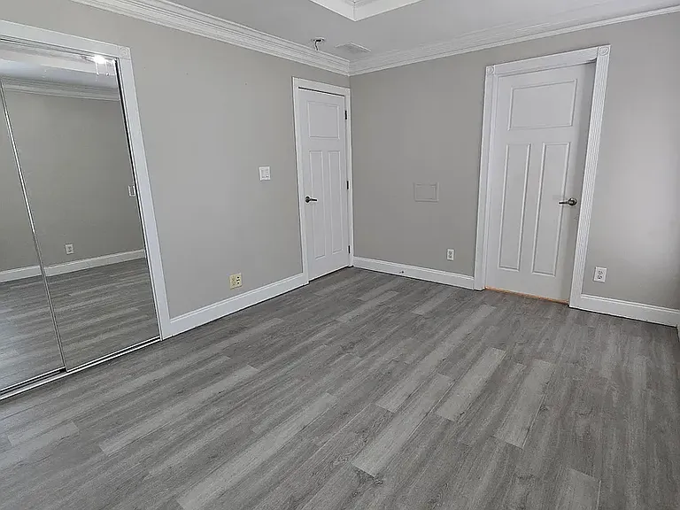 200 S 11th St — Photo 13