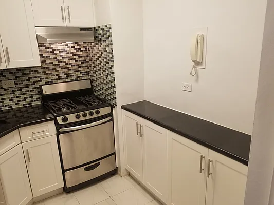 Rented by Punia & Marx Inc. | media 11