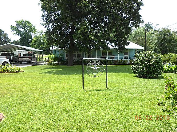 View of front of home.