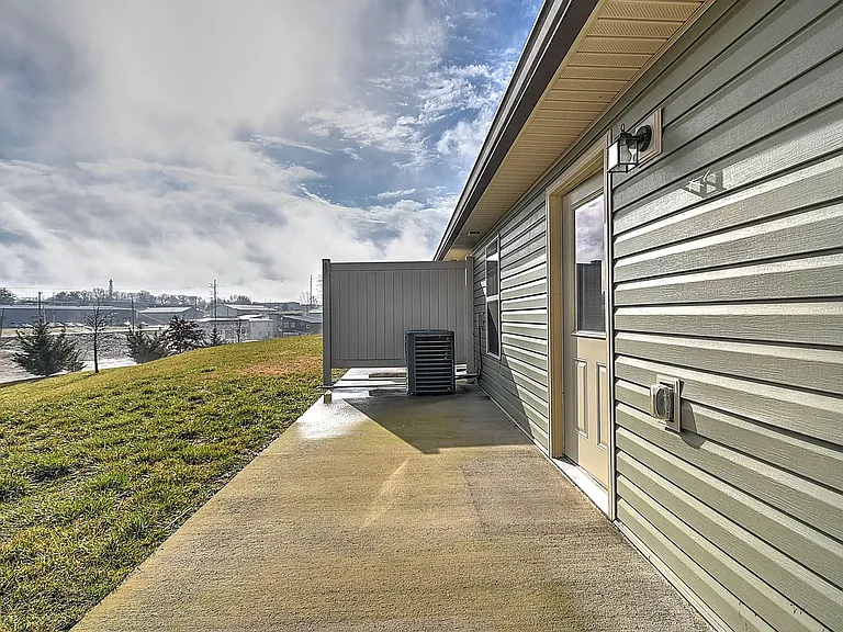 53 Sutter Pl — Photo 21