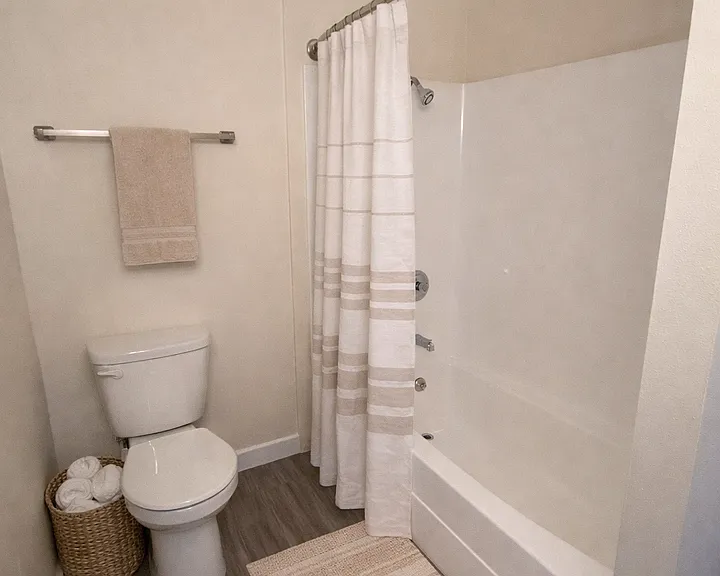 910 S 42nd Ave #D1 — Photo 10