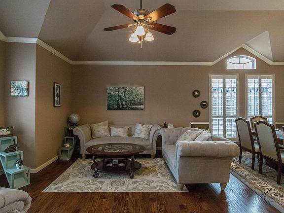 4th image of 8319 Prescott Cir