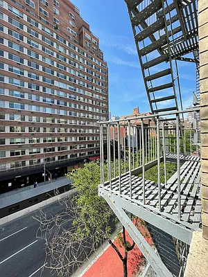 Rented by (Legacy) NY Quality Living Uptown | media 5