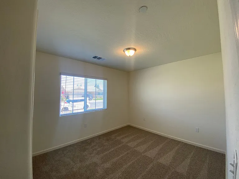 1975 W Escher Dr — Photo 10