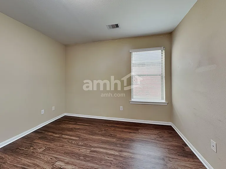 28606 Lockeridge Farms Dr — Photo 15