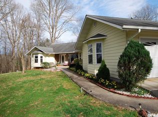 480 Henson Rd, Warne, NC 28909