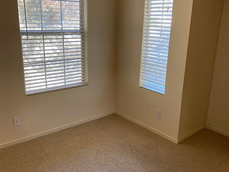 26418 Honor Ln — Photo 7