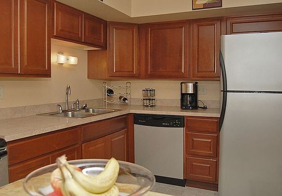 2nd image of 839 S Dwyer Ave