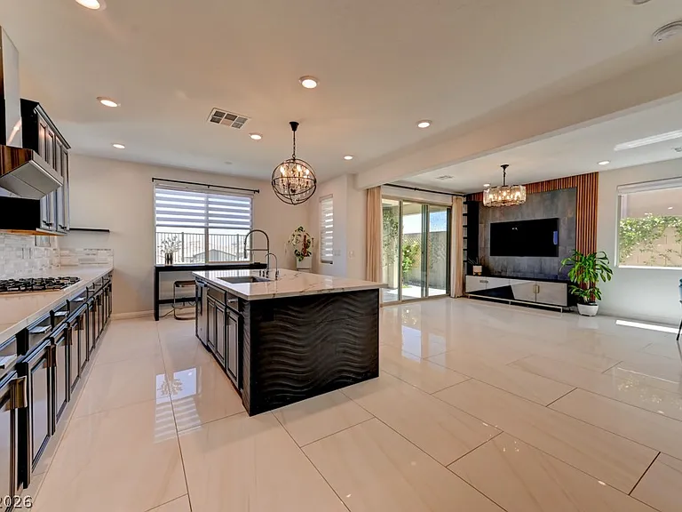 12393 Ferry Glide Ave — Photo 16