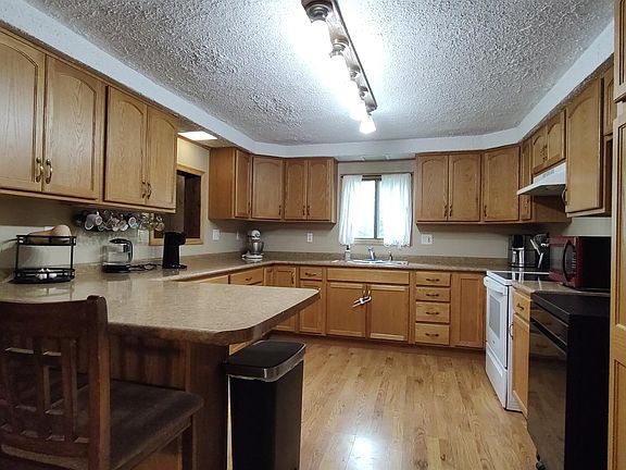 5th image of 1586 Gateway Dr